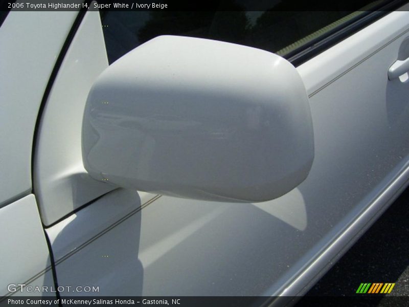 Super White / Ivory Beige 2006 Toyota Highlander I4