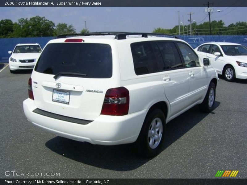 Super White / Ivory Beige 2006 Toyota Highlander I4