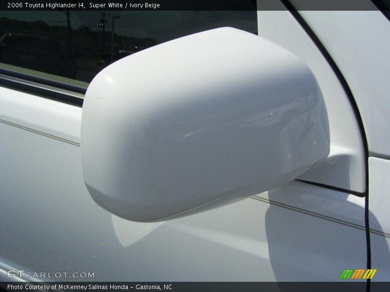 Super White / Ivory Beige 2006 Toyota Highlander I4