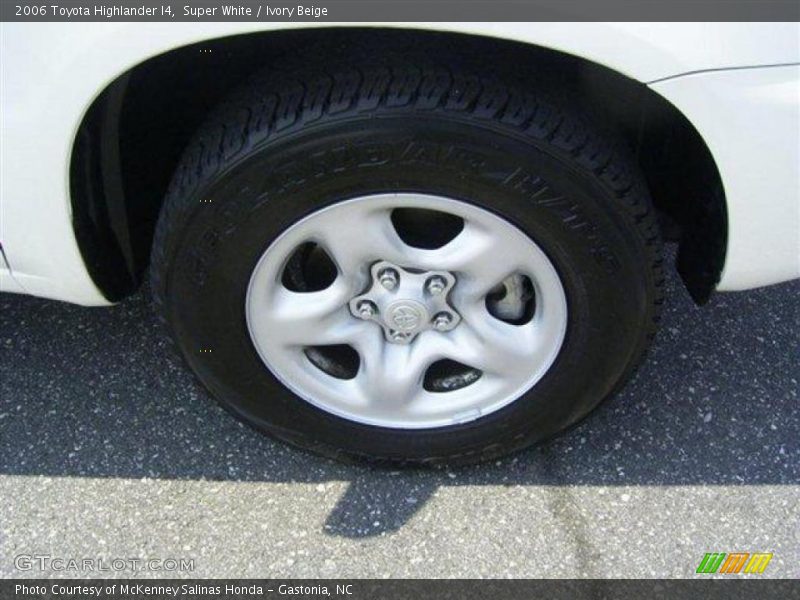 Super White / Ivory Beige 2006 Toyota Highlander I4