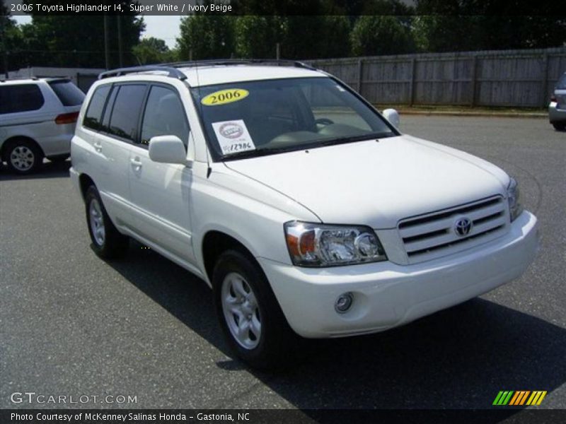 Super White / Ivory Beige 2006 Toyota Highlander I4