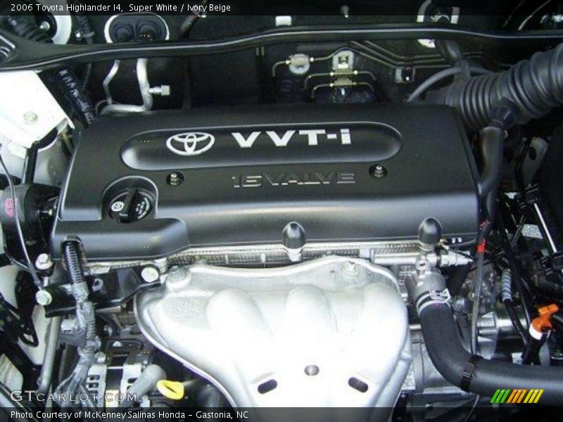 Super White / Ivory Beige 2006 Toyota Highlander I4