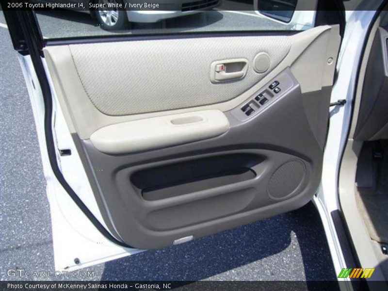 Super White / Ivory Beige 2006 Toyota Highlander I4