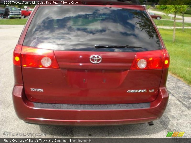 Salsa Red Pearl / Stone Gray 2006 Toyota Sienna LE
