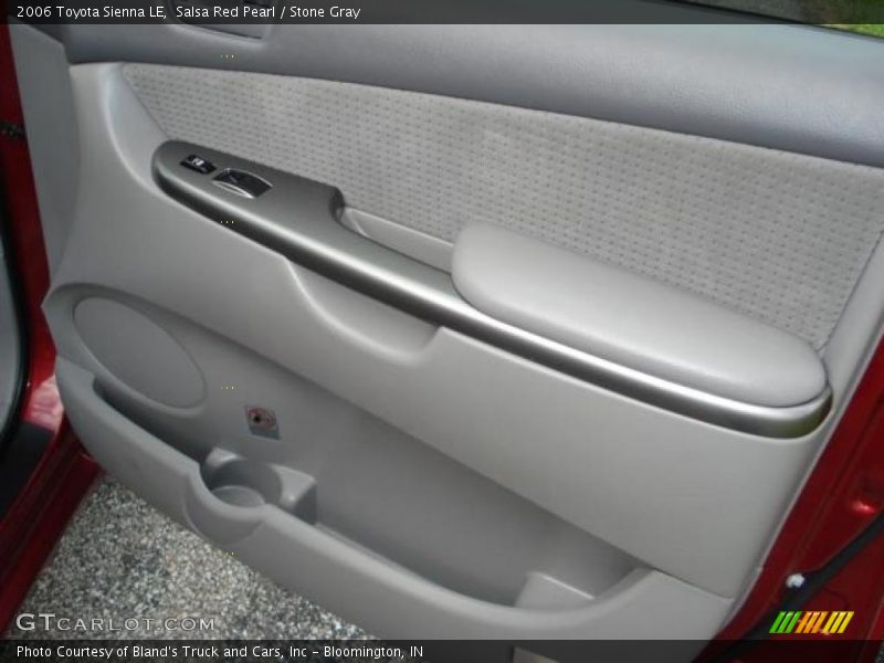 Salsa Red Pearl / Stone Gray 2006 Toyota Sienna LE