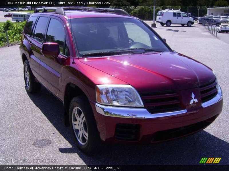 Ultra Red Pearl / Charcoal Gray 2004 Mitsubishi Endeavor XLS