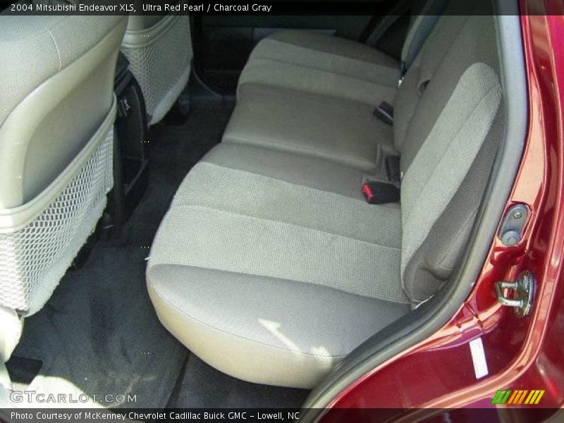 Ultra Red Pearl / Charcoal Gray 2004 Mitsubishi Endeavor XLS