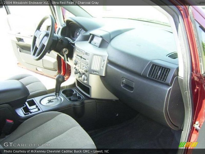 Ultra Red Pearl / Charcoal Gray 2004 Mitsubishi Endeavor XLS