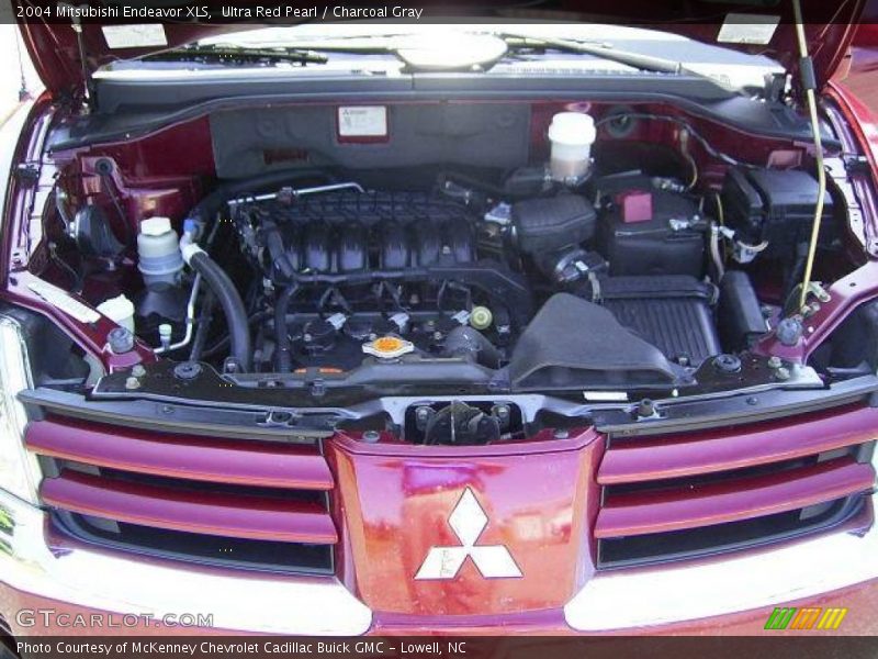 Ultra Red Pearl / Charcoal Gray 2004 Mitsubishi Endeavor XLS
