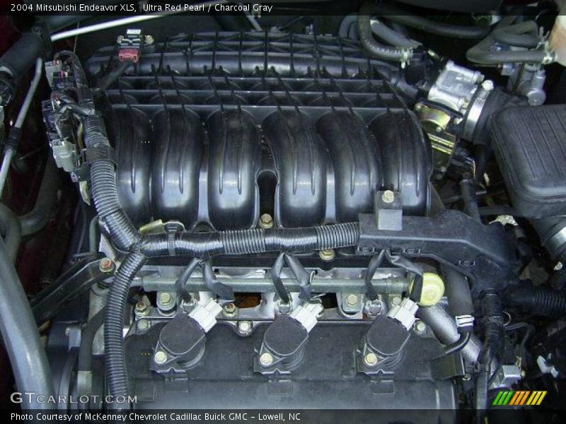 Ultra Red Pearl / Charcoal Gray 2004 Mitsubishi Endeavor XLS