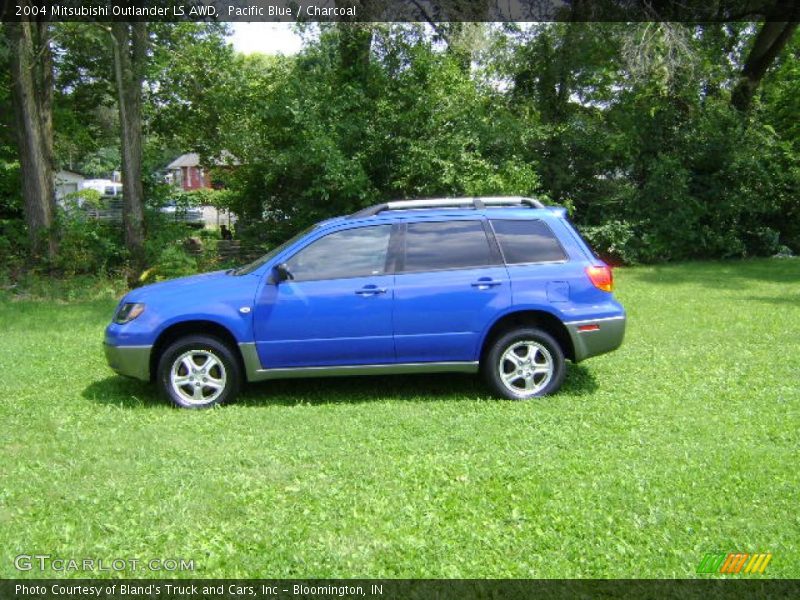 Pacific Blue / Charcoal 2004 Mitsubishi Outlander LS AWD