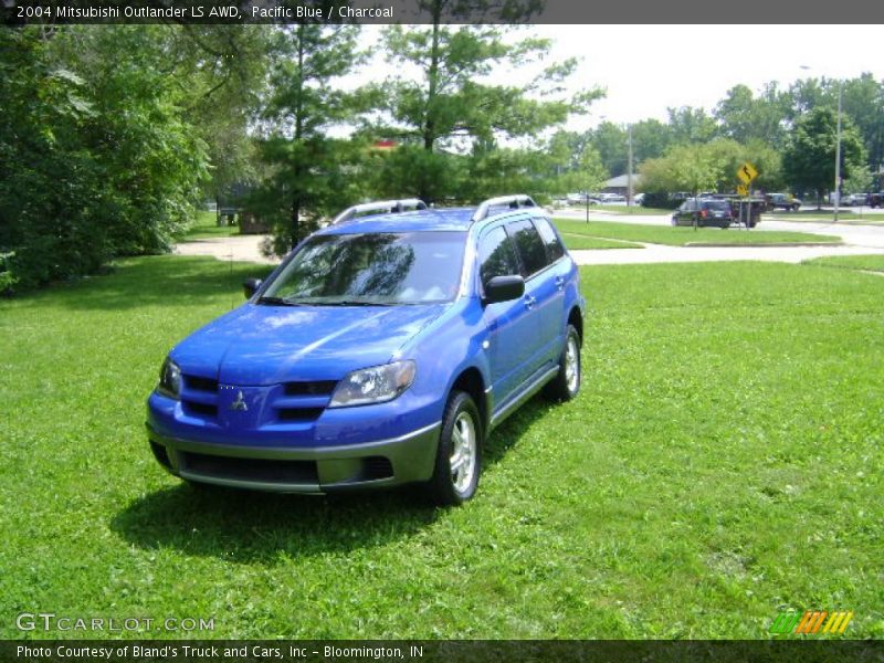 Pacific Blue / Charcoal 2004 Mitsubishi Outlander LS AWD