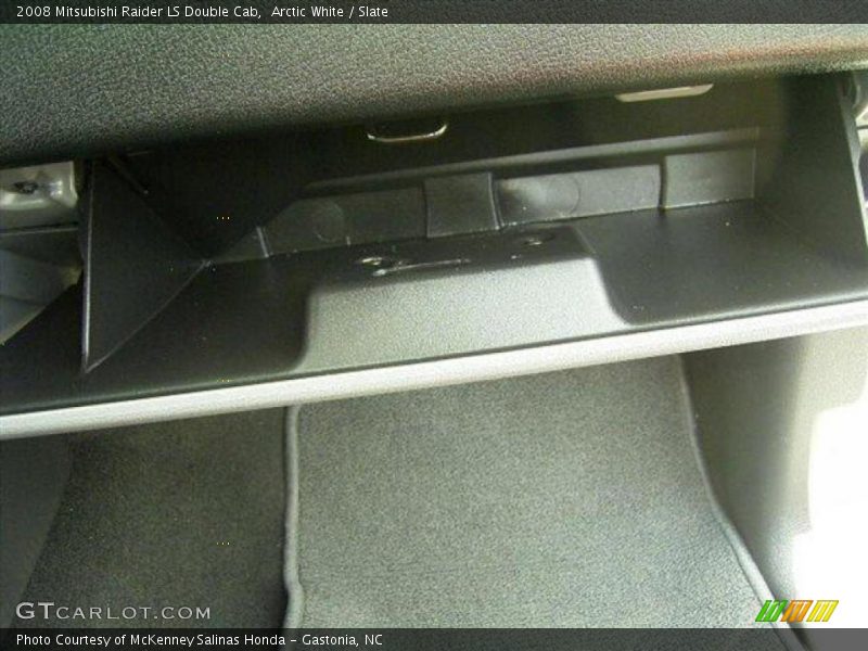 Arctic White / Slate 2008 Mitsubishi Raider LS Double Cab