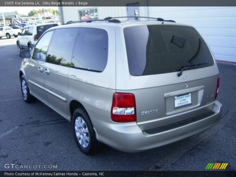 Silky Beige Metallic / Beige 2005 Kia Sedona LX