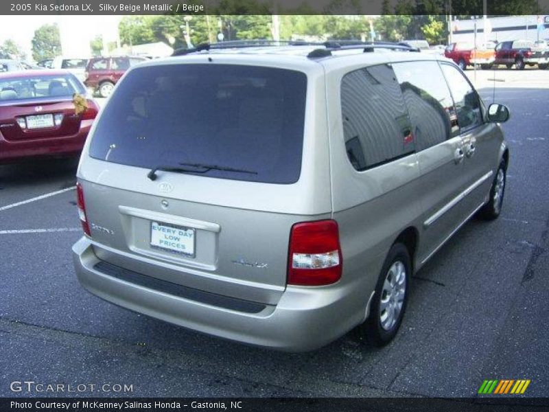 Silky Beige Metallic / Beige 2005 Kia Sedona LX