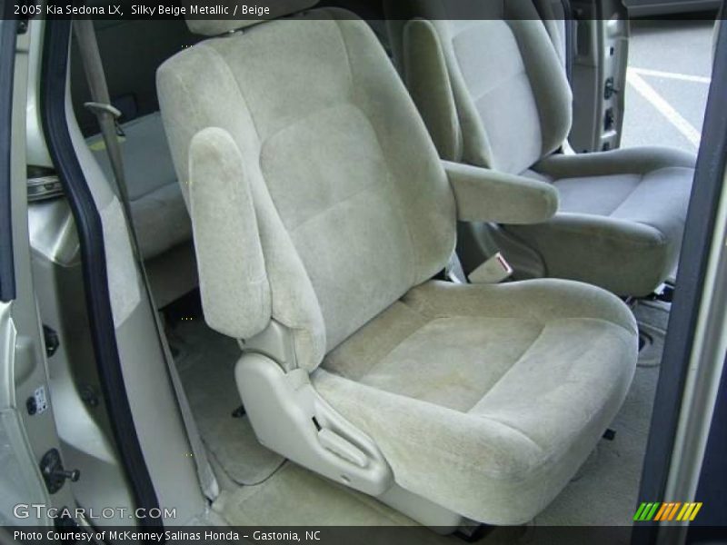 Silky Beige Metallic / Beige 2005 Kia Sedona LX