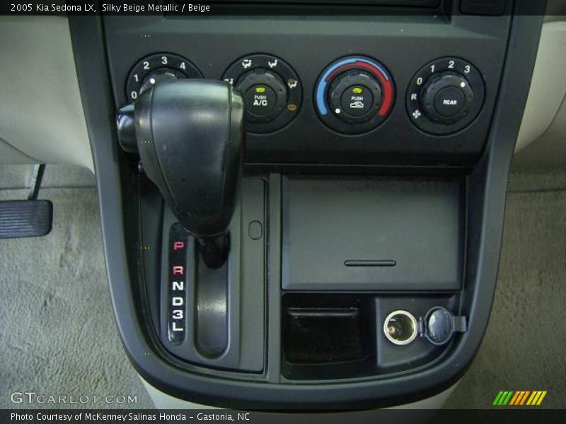 Silky Beige Metallic / Beige 2005 Kia Sedona LX