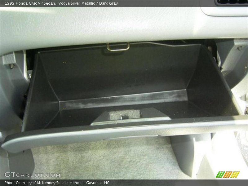 Vogue Silver Metallic / Dark Gray 1999 Honda Civic VP Sedan