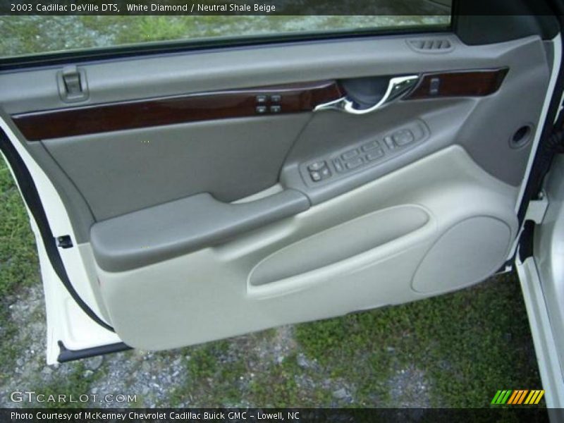White Diamond / Neutral Shale Beige 2003 Cadillac DeVille DTS