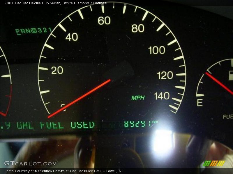 White Diamond / Oatmeal 2001 Cadillac DeVille DHS Sedan