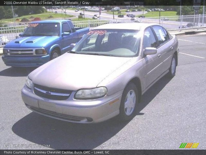 Sandrift Metallic / Gray 2000 Chevrolet Malibu LS Sedan