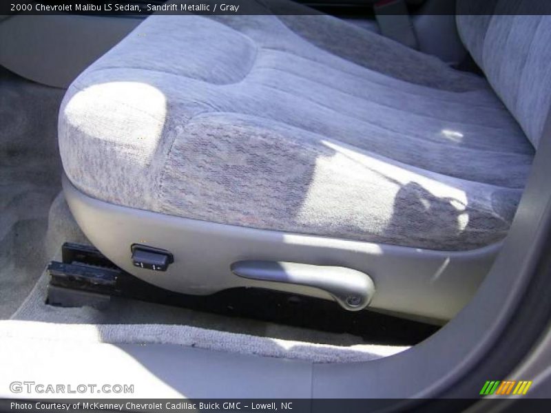 Sandrift Metallic / Gray 2000 Chevrolet Malibu LS Sedan