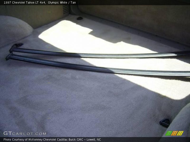 Olympic White / Tan 1997 Chevrolet Tahoe LT 4x4