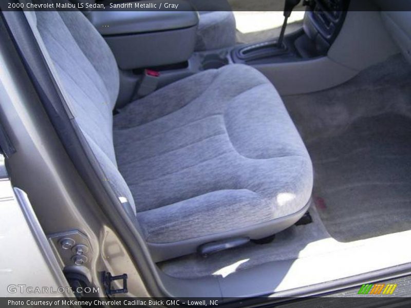 Sandrift Metallic / Gray 2000 Chevrolet Malibu LS Sedan