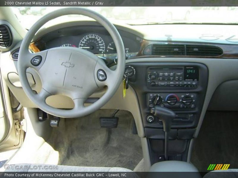 Sandrift Metallic / Gray 2000 Chevrolet Malibu LS Sedan