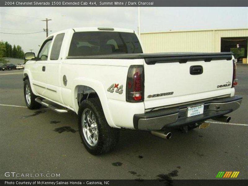 Summit White / Dark Charcoal 2004 Chevrolet Silverado 1500 Extended Cab 4x4