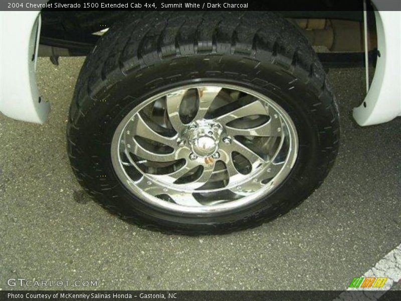 Summit White / Dark Charcoal 2004 Chevrolet Silverado 1500 Extended Cab 4x4