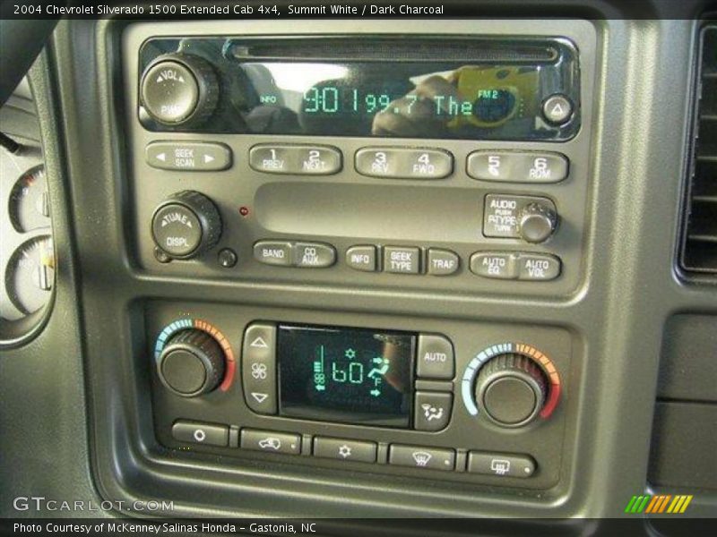 Summit White / Dark Charcoal 2004 Chevrolet Silverado 1500 Extended Cab 4x4