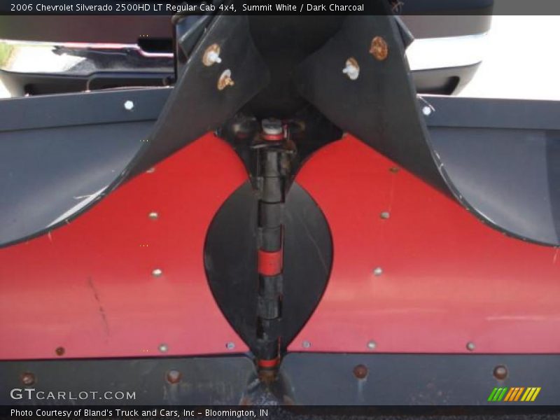 Summit White / Dark Charcoal 2006 Chevrolet Silverado 2500HD LT Regular Cab 4x4