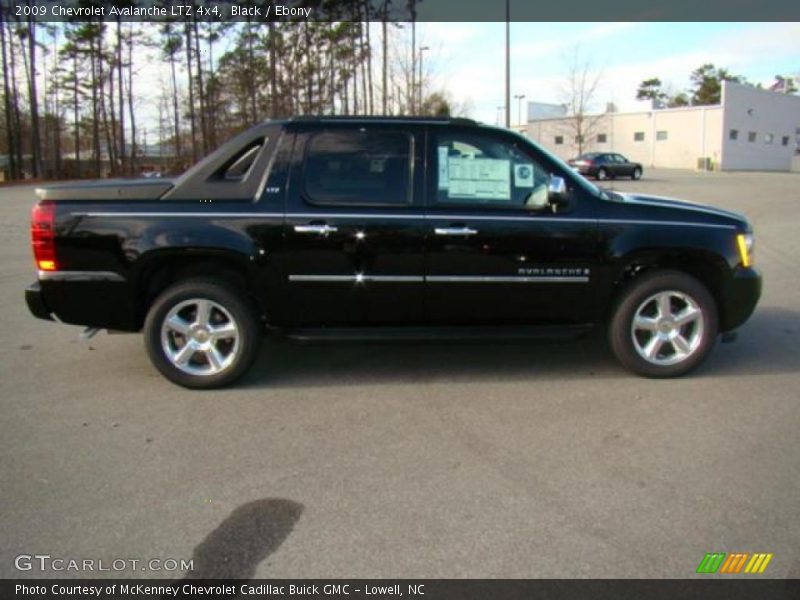 Black / Ebony 2009 Chevrolet Avalanche LTZ 4x4