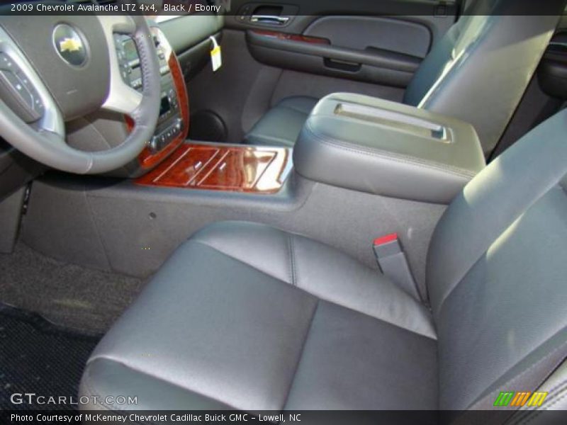 Black / Ebony 2009 Chevrolet Avalanche LTZ 4x4