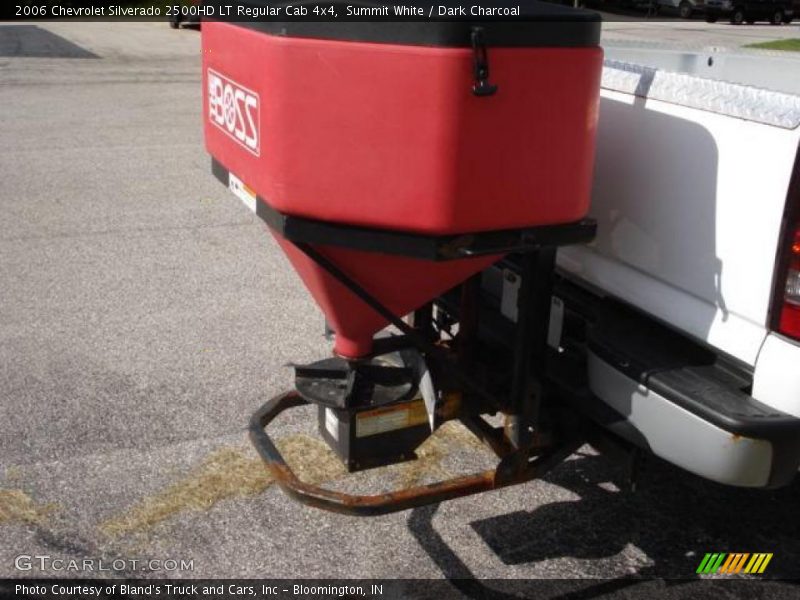 Summit White / Dark Charcoal 2006 Chevrolet Silverado 2500HD LT Regular Cab 4x4