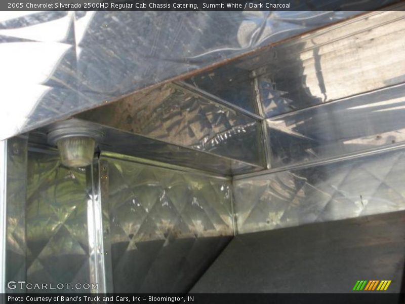 Summit White / Dark Charcoal 2005 Chevrolet Silverado 2500HD Regular Cab Chassis Catering