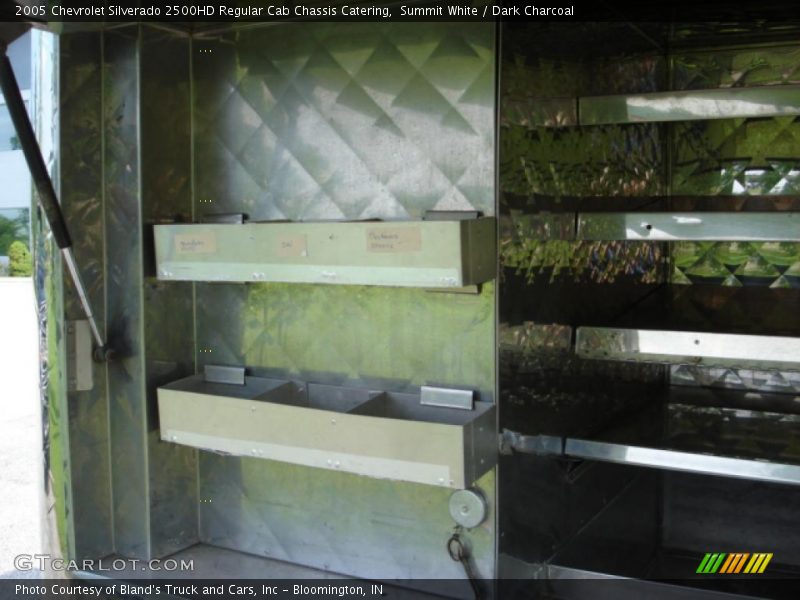 Summit White / Dark Charcoal 2005 Chevrolet Silverado 2500HD Regular Cab Chassis Catering