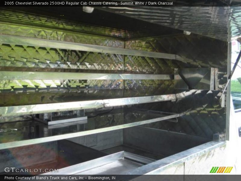 Summit White / Dark Charcoal 2005 Chevrolet Silverado 2500HD Regular Cab Chassis Catering