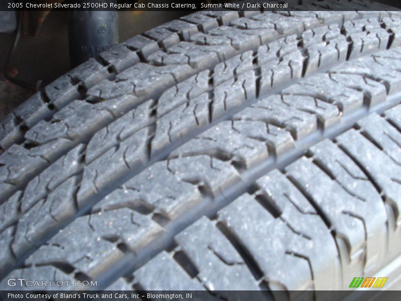 Summit White / Dark Charcoal 2005 Chevrolet Silverado 2500HD Regular Cab Chassis Catering