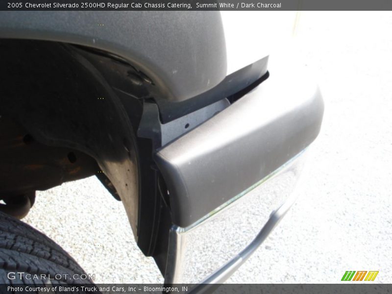 Summit White / Dark Charcoal 2005 Chevrolet Silverado 2500HD Regular Cab Chassis Catering