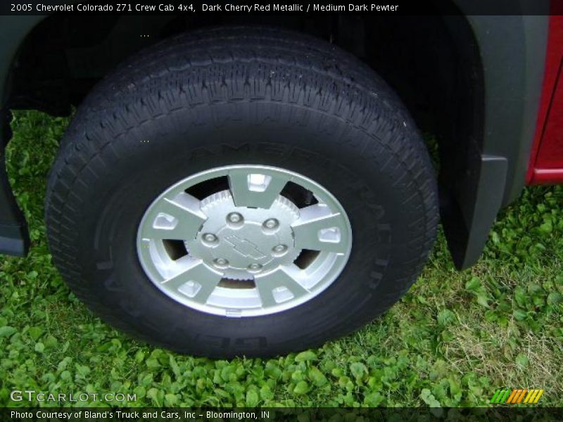 Dark Cherry Red Metallic / Medium Dark Pewter 2005 Chevrolet Colorado Z71 Crew Cab 4x4