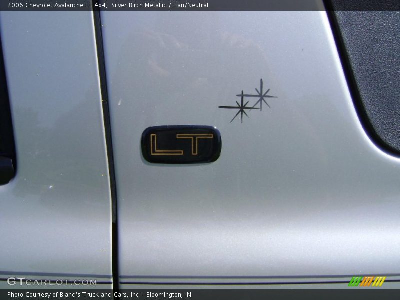 Silver Birch Metallic / Tan/Neutral 2006 Chevrolet Avalanche LT 4x4