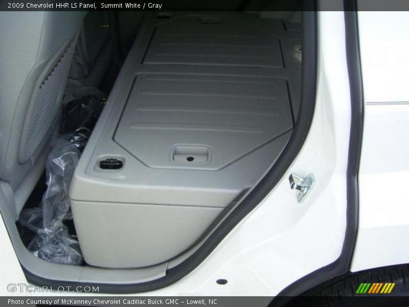 Summit White / Gray 2009 Chevrolet HHR LS Panel