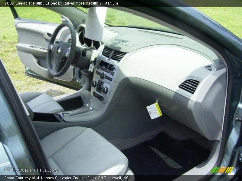 Silver Moss Metallic / Titanium 2009 Chevrolet Malibu LT Sedan