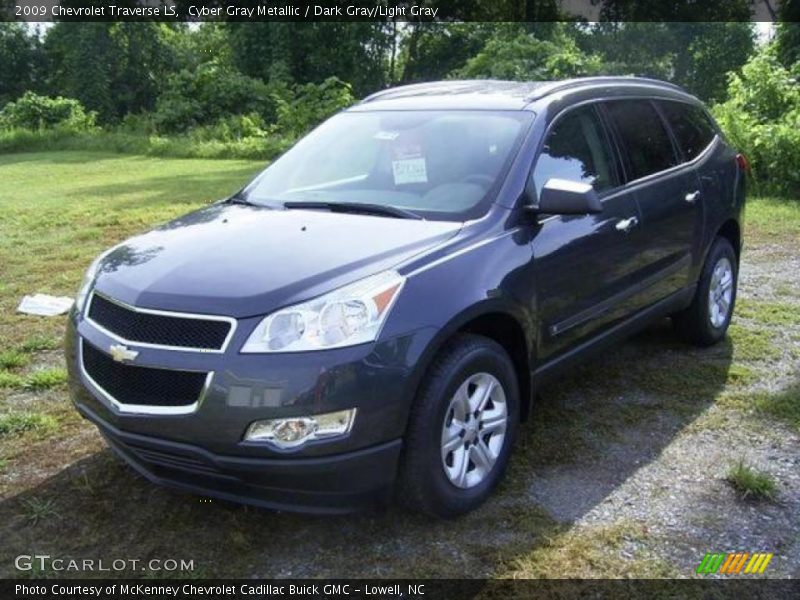 Cyber Gray Metallic / Dark Gray/Light Gray 2009 Chevrolet Traverse LS