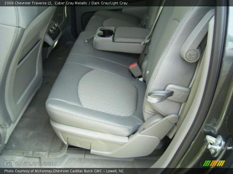 Cyber Gray Metallic / Dark Gray/Light Gray 2009 Chevrolet Traverse LS