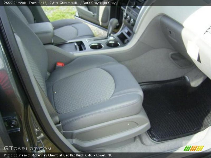 Cyber Gray Metallic / Dark Gray/Light Gray 2009 Chevrolet Traverse LS