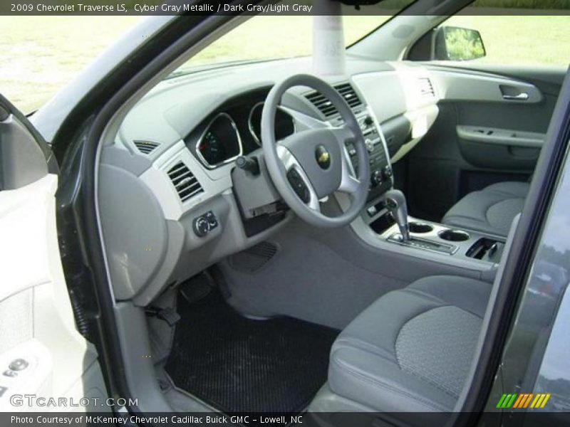 Cyber Gray Metallic / Dark Gray/Light Gray 2009 Chevrolet Traverse LS