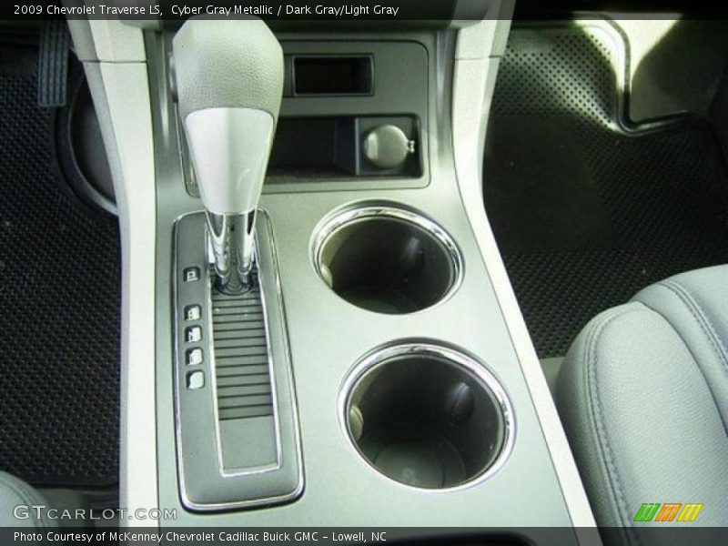 Cyber Gray Metallic / Dark Gray/Light Gray 2009 Chevrolet Traverse LS